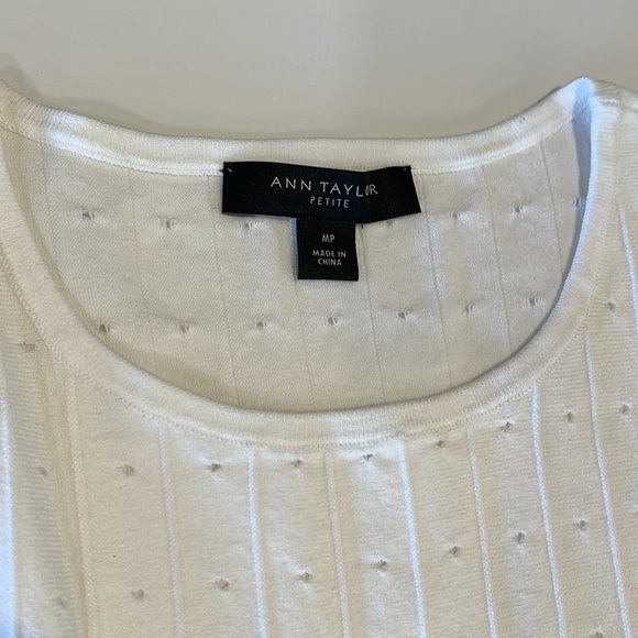 Ann Taylor - petite medium, peplum hem viscose white tank - Picture 4 of 5